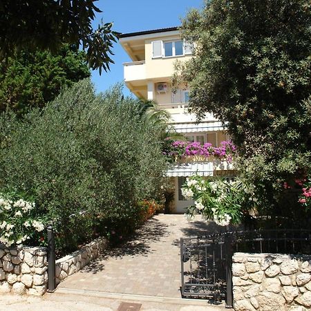 Apartments With A Parking Space Mandre, Pag - 18748 Kolan Kültér fotó