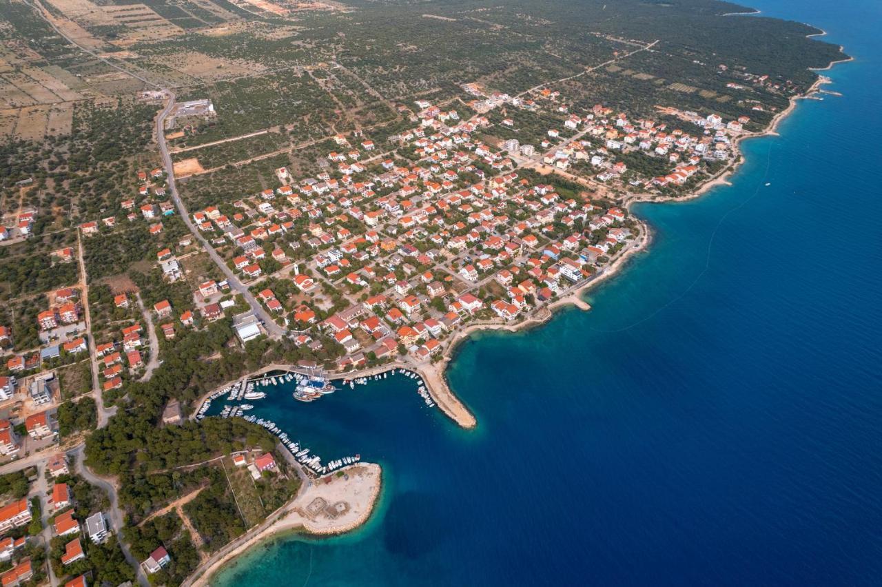 Apartments With A Parking Space Mandre, Pag - 18748 Kolan Kültér fotó
