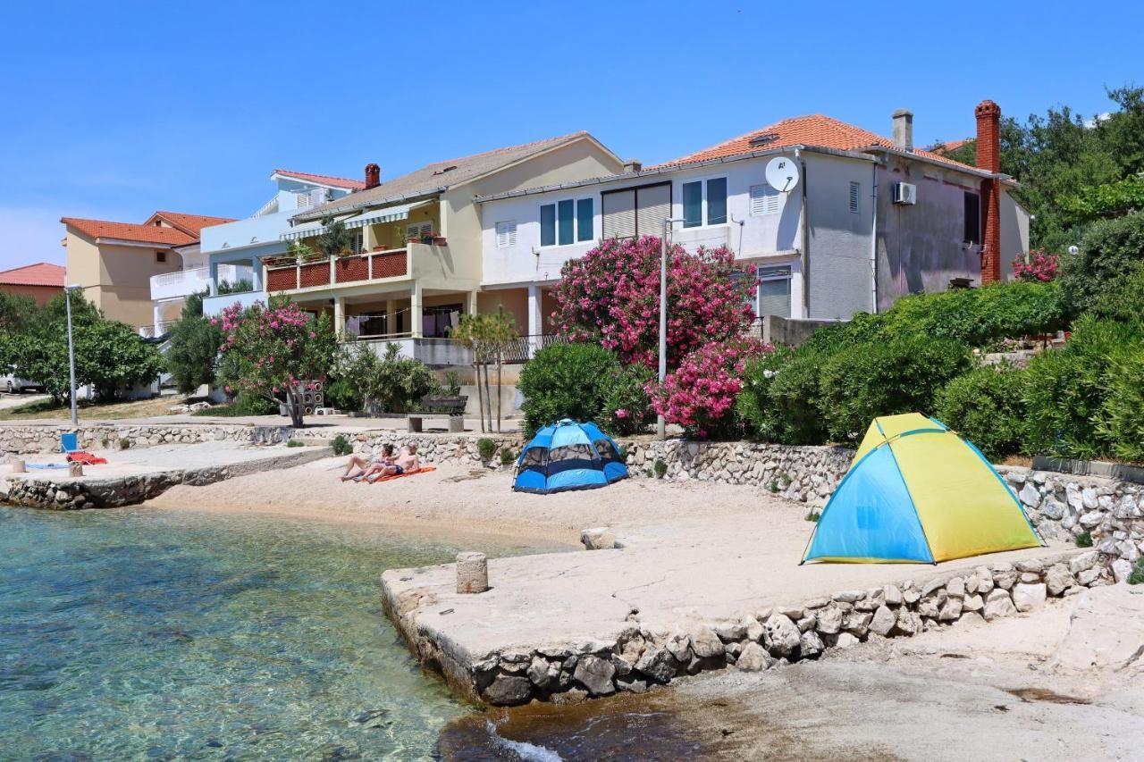 Apartments With A Parking Space Mandre, Pag - 18748 Kolan Kültér fotó